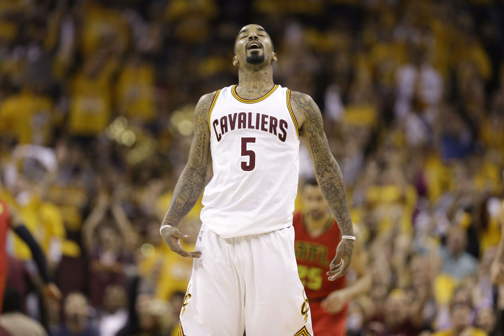 2016: J.R. Smith makes seven 3-pointers, Cavs make NBA-record 25 in playoff win
